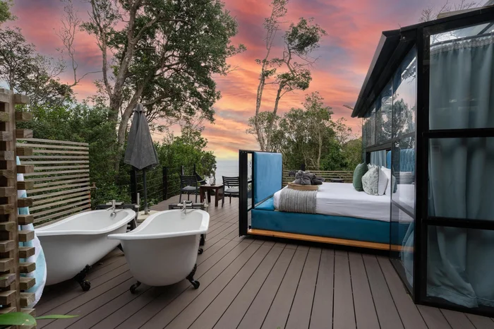 IM_SA_TSI_Misty-Mountain-Reserve-28Domes29_Star-Gazing-Cube-bed-2-scaled